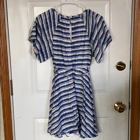 Blue Tie Dye Pattern Short Sleeve A Line Dress - Picture 5 of 7
